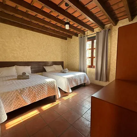 Casa Los Heroes